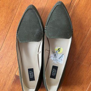Jones New York Olive Pointed Flats Size 9